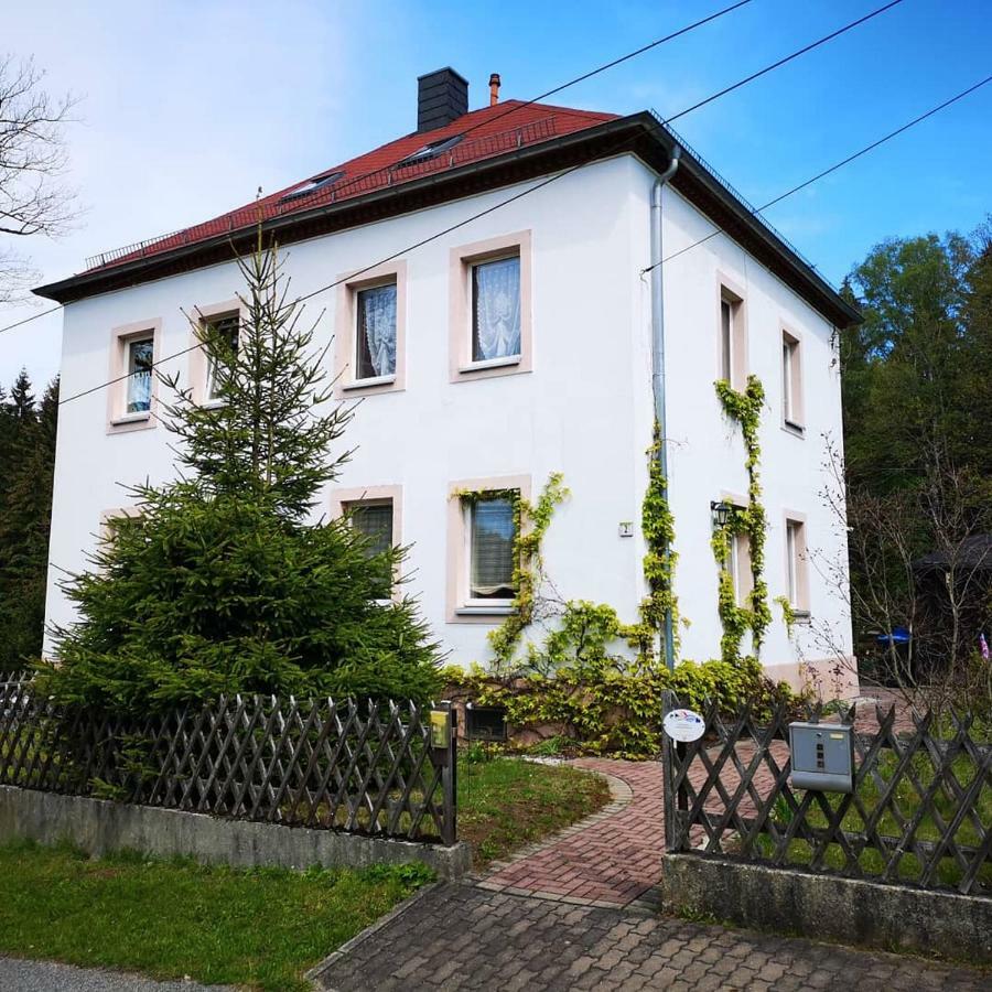 Ferienwohnung Am Wald Tharandt Bagian luar foto